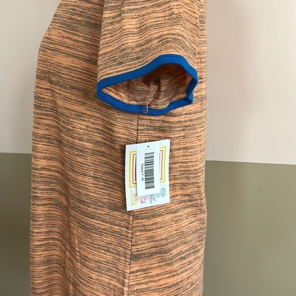 LulaRoe t shirts - Picture 4 of 8